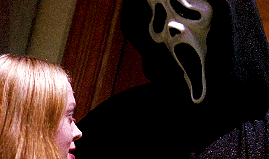 Tatum Riley being sassy with Ghostface in Scream