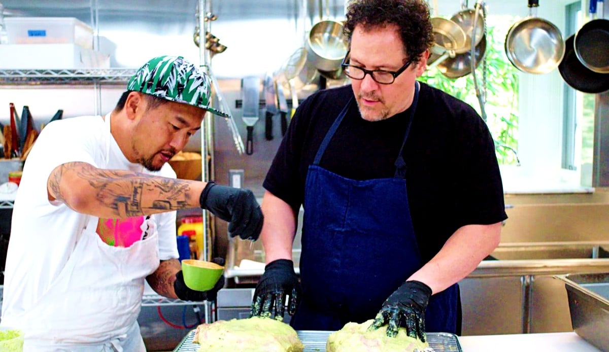 Jon Favreau and Roy Choi cooking in The Chef Show