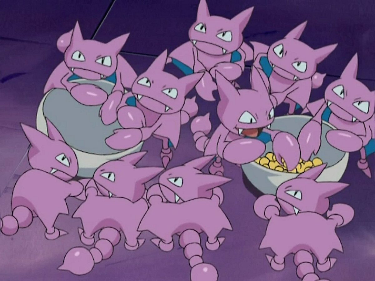 A group of Gligar eating from bowls