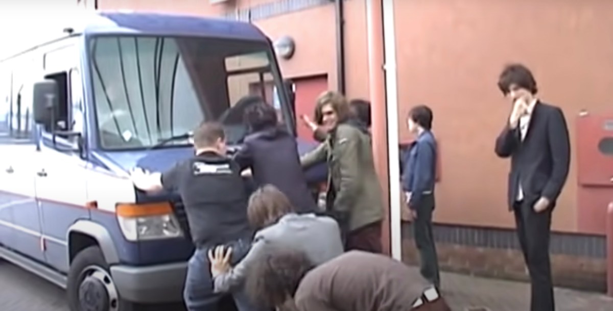 The Strokes grab some ass and try to haul ass to make their van work.