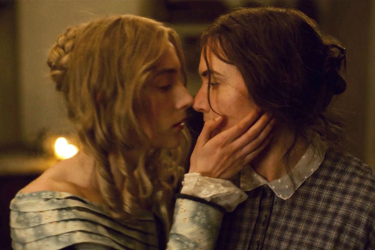 The two leads of Ammonite about to kith