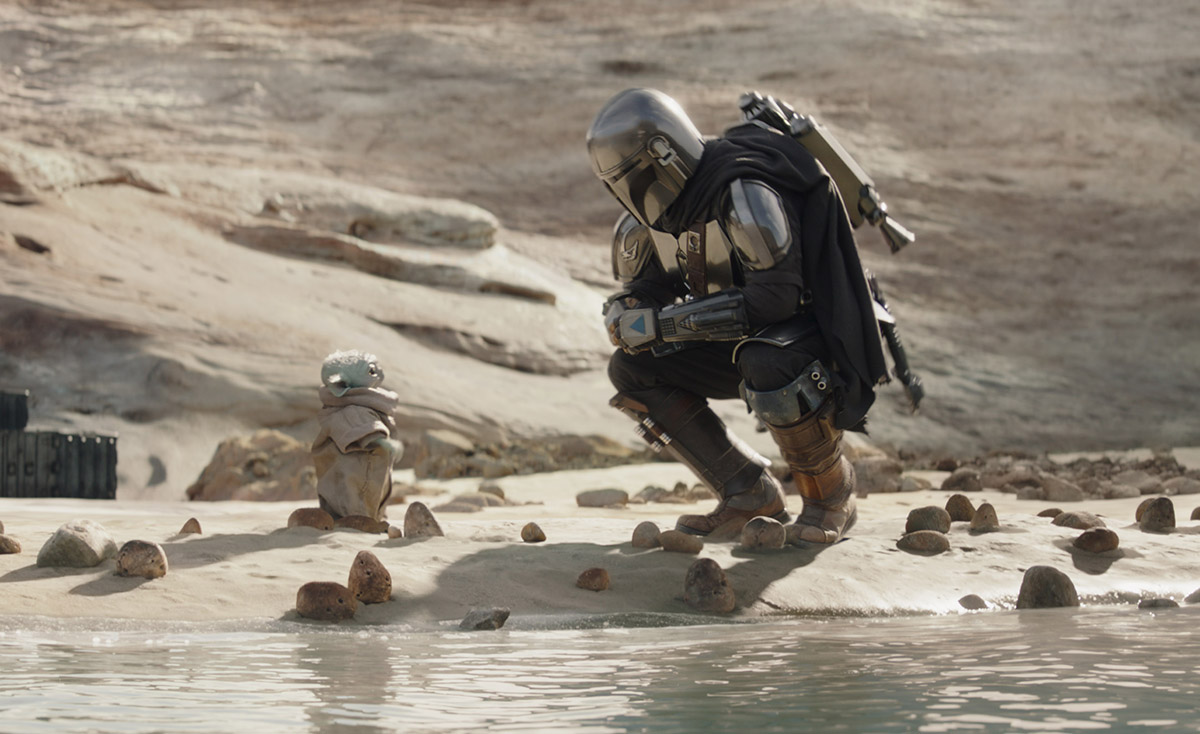 Din and Grogu on the beach together in the Mandalorian
