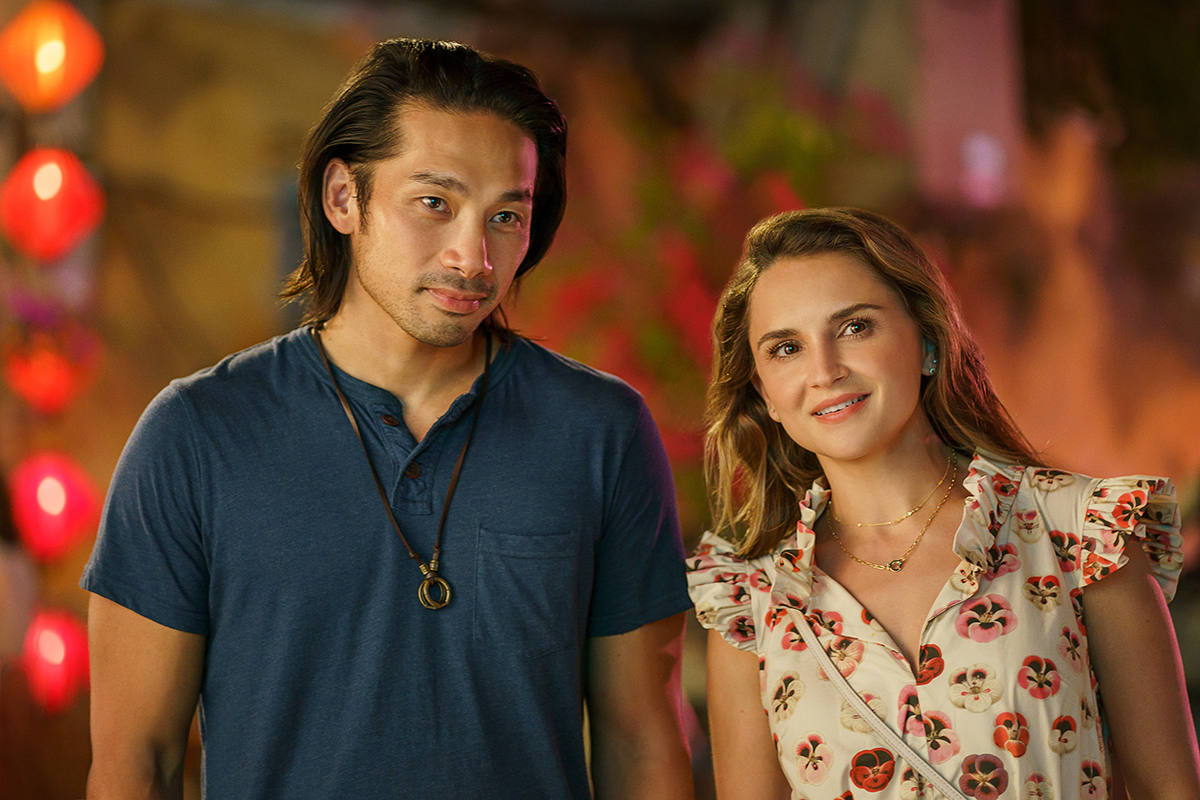 Rachael Leigh Cook and Scott Ly in a Tourist's Guide to Love
