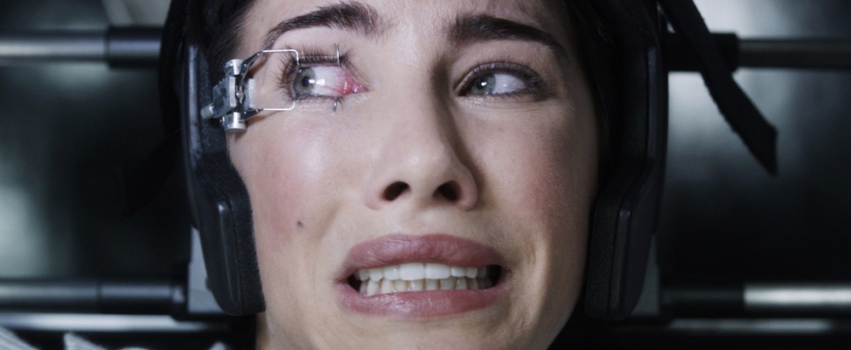 Olivia Castle looking scared because she can't get away in Final Destination 5