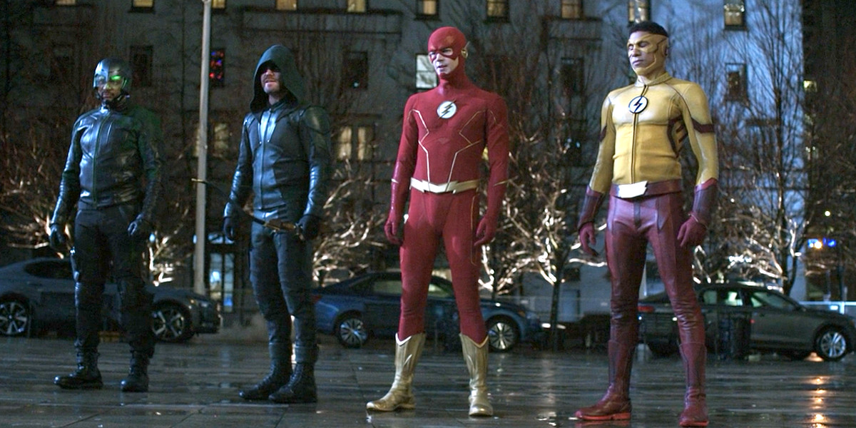 Spartan, Green Arrow, Flash, and Kid Flash in The Flash season 9, episode 9