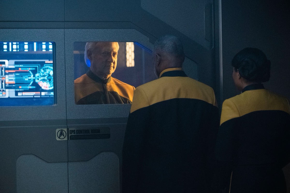 Brent Spiner as Data, LeVar Burton as Geordi La Forge and Mica Burton as Ensign Alandra La Forge in "Dominion" Episode 307, Star Trek: Picard on Paramount+.  Photo Credit: Trae Patton/Paramount+. ©2021 Viacom, International Inc.  All Rights Reserved.