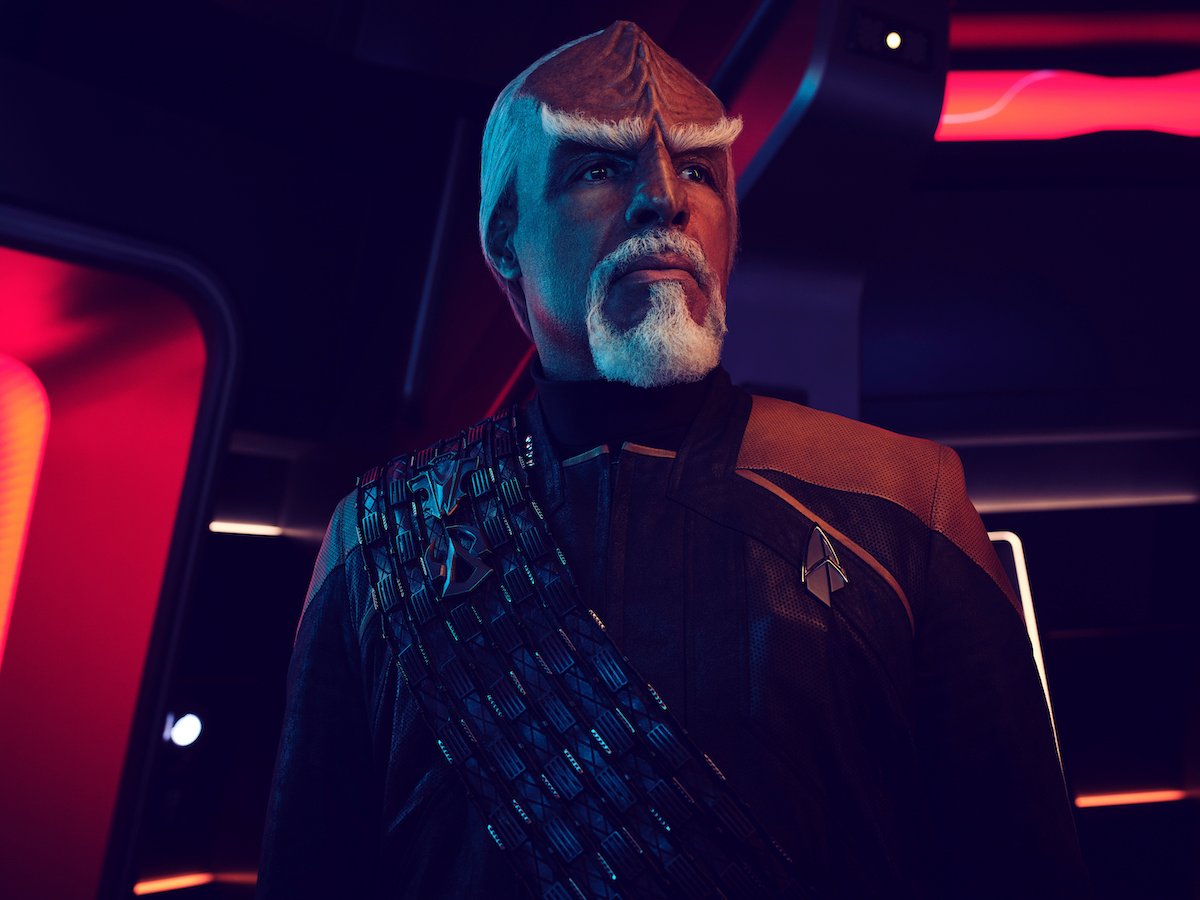 Worf, wearing a Starfleet uniform and looking off camera in Star Trek: Picard.
