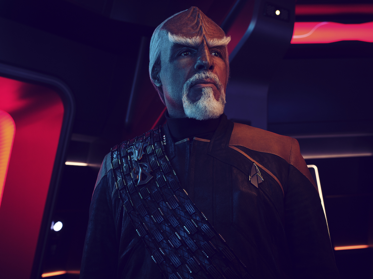 Worf, wearing a Starfleet uniform and looking off camera in Star Trek: Picard.