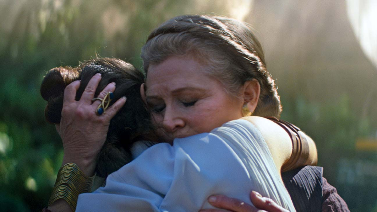 General Leia Organa (Carrie Fisher) embraces Rey (Daisy Ridley) in 'Star Wars: The Rise of Skywalker'