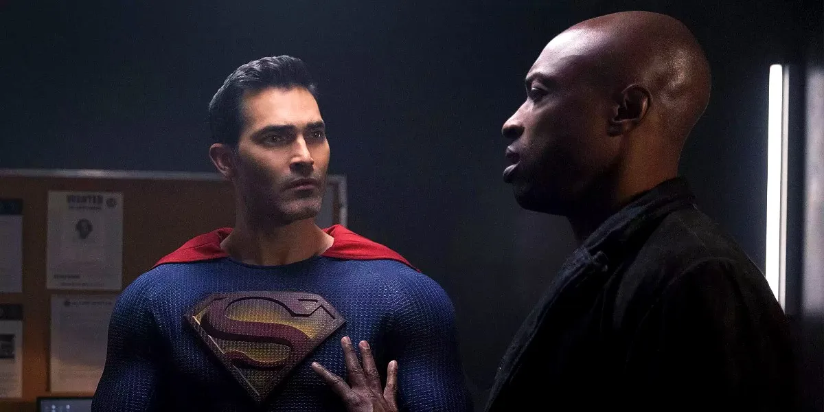 Tyler Hoechlin as Superman and Wole Parks as John Henry Irons in Superman & Lois
