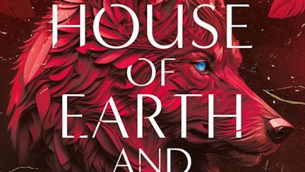 House of Earth and Blood book cover featuring art of a wolf.