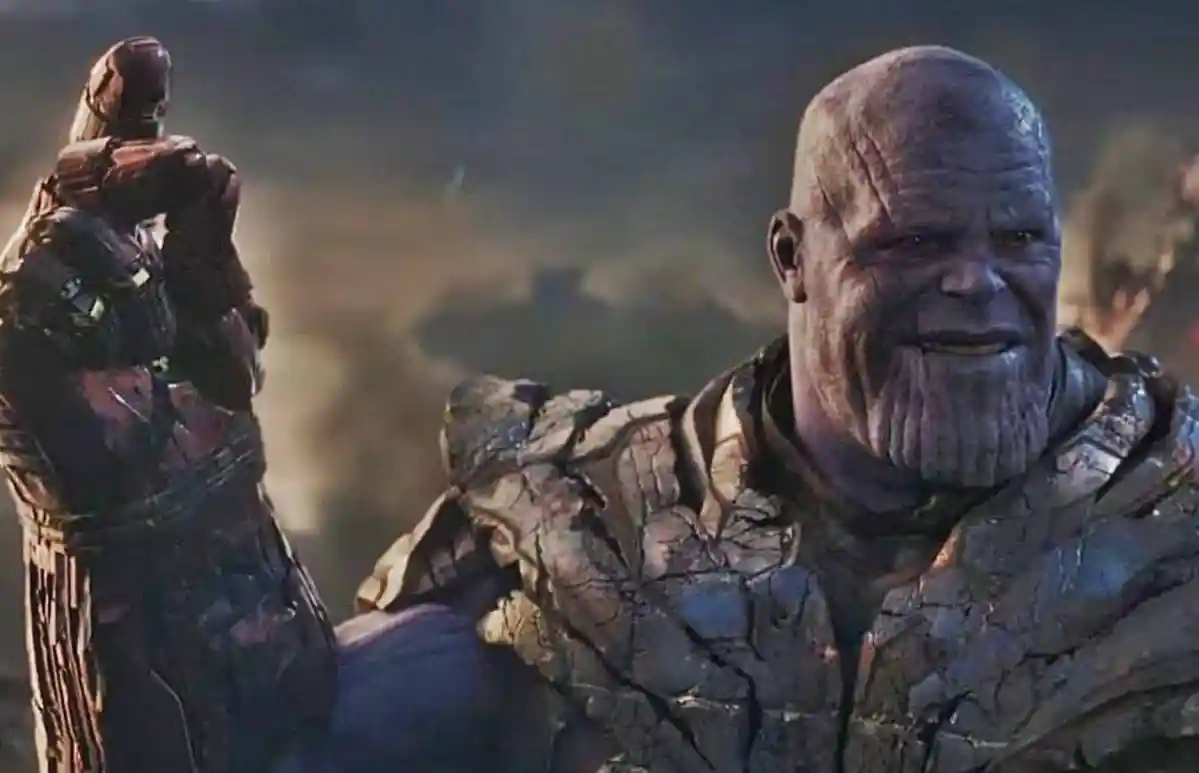 Thanos snaps his fingers, wearing the Infinity Gauntlet, in Avengers: Endgame.