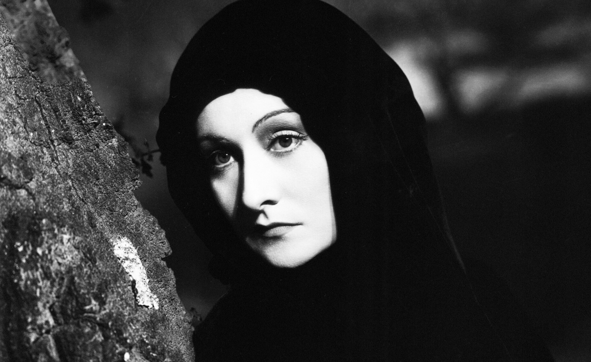 Gloria Holden as Countess Marya Zaleska in 'Dracula's Daughter'