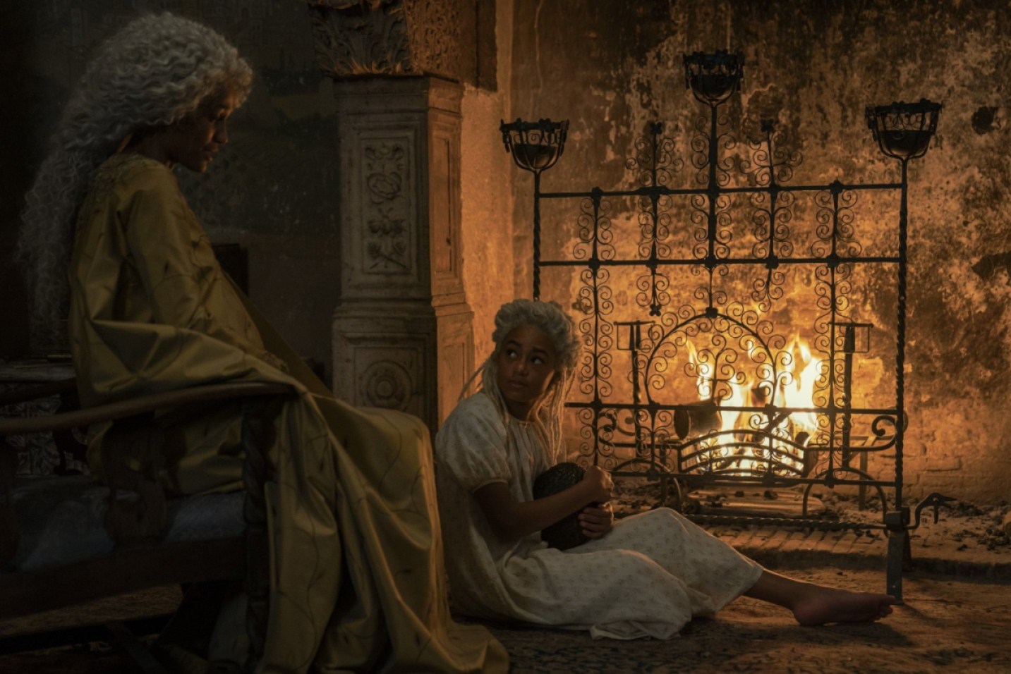 Laena Velaryon comforts her daughter Rhaena Targaryen in HBO's House of the Dragon