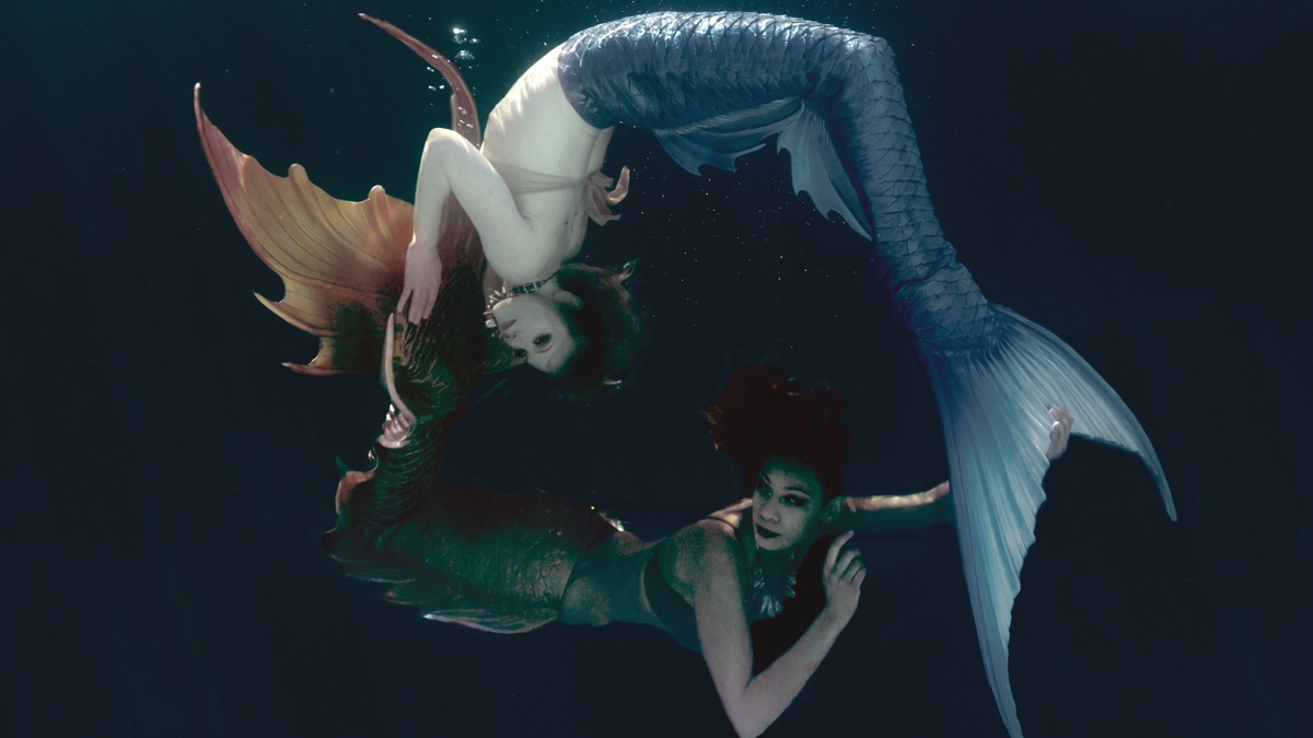 MerPeople. Jasmine the Siren and The Hydroblade Mermaid in MerPeople. Cr. Courtesy of Netflix © 2023