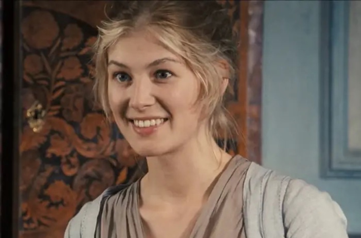Rosamund Pike as Jane in Pride and Prejudice. 