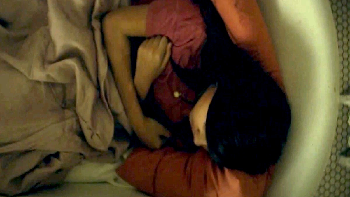 A still from Let the Right One In.