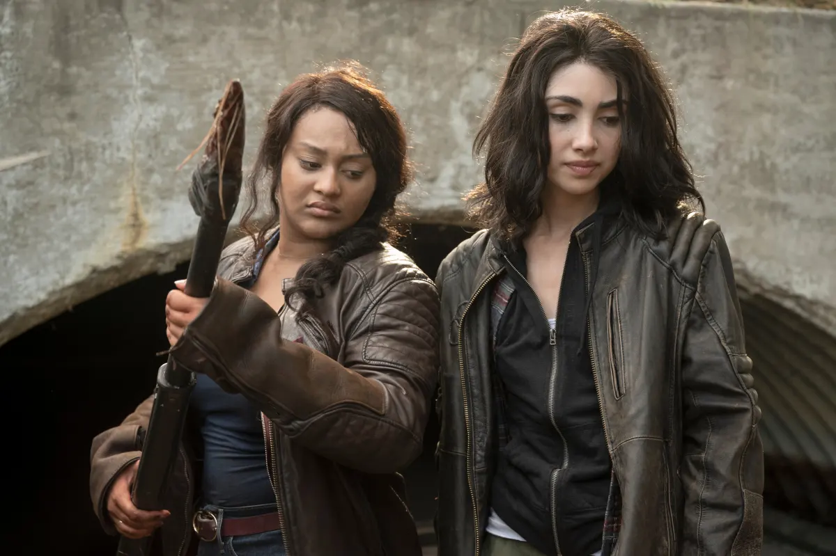 Aliyah Royale as Iris Bennett and Alexa Mansour as Hope Bennett in The Walking Dead: World Beyond season 1