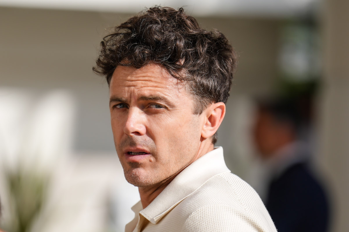 Casey Affleck Controversy Isn't Dead Just Because He's in Oppenheimer ...
