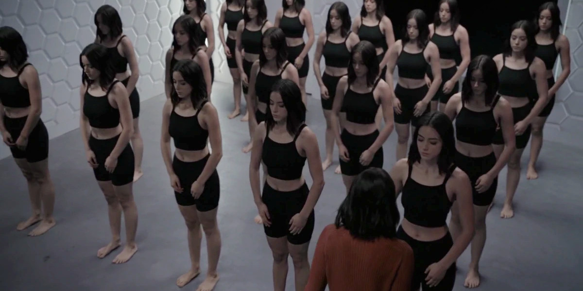 Replicas of SHIELD Agent Daisy Johnson (Chloe Bennet) in Marvel's Agents of SHIELD season 4