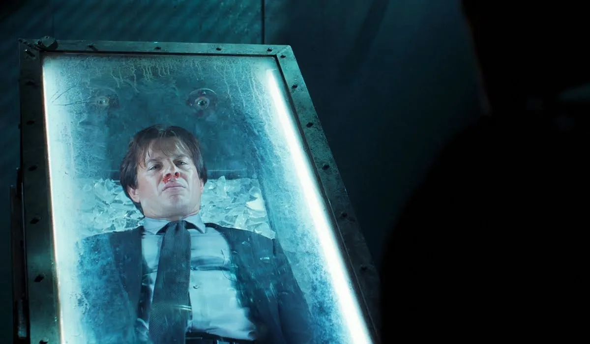 Hoffman (Costas Mandylor) safe in the Glass Coffin in Saw V