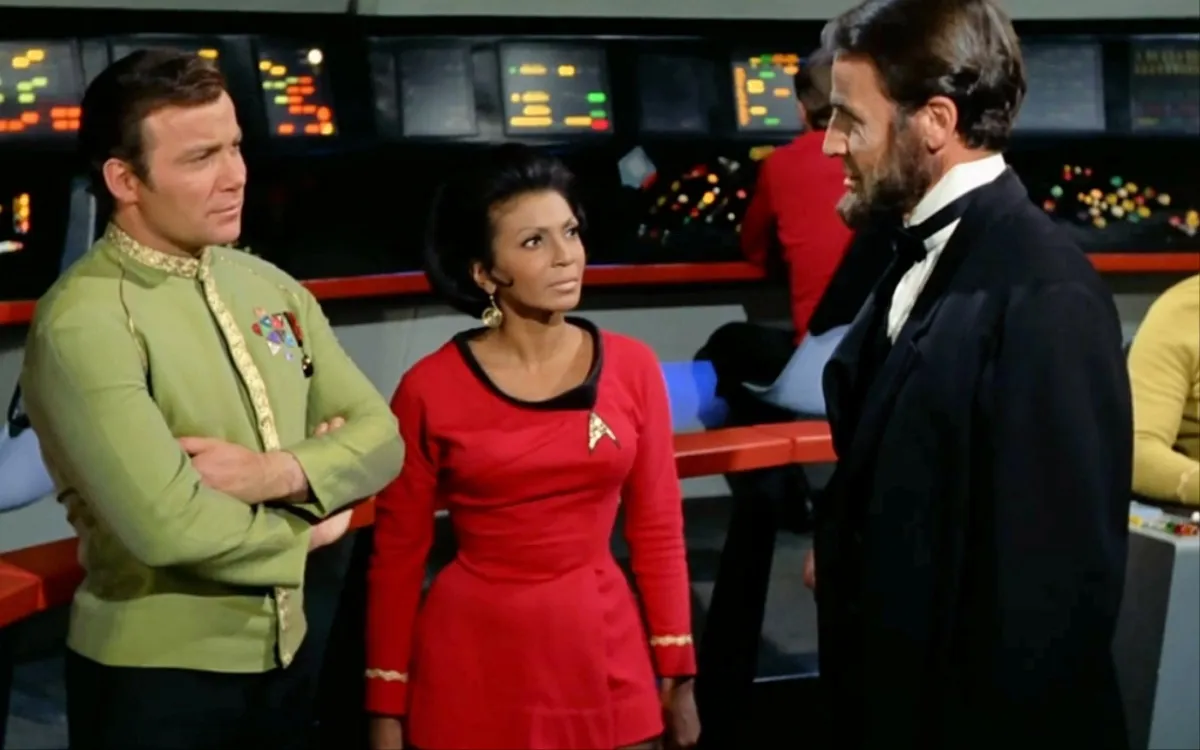 Uhura has to deal with a racist Abraham Lincoln in 'Star Trek: The Original Series' 
