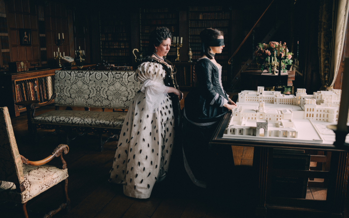 Olivia Colman and Rachel Weisz in the film 'THE FAVOURITE'