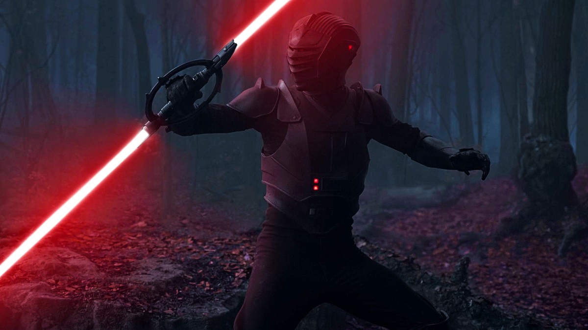 Paul Darnell as Marrok in Ahsoka with a dual lightsaber