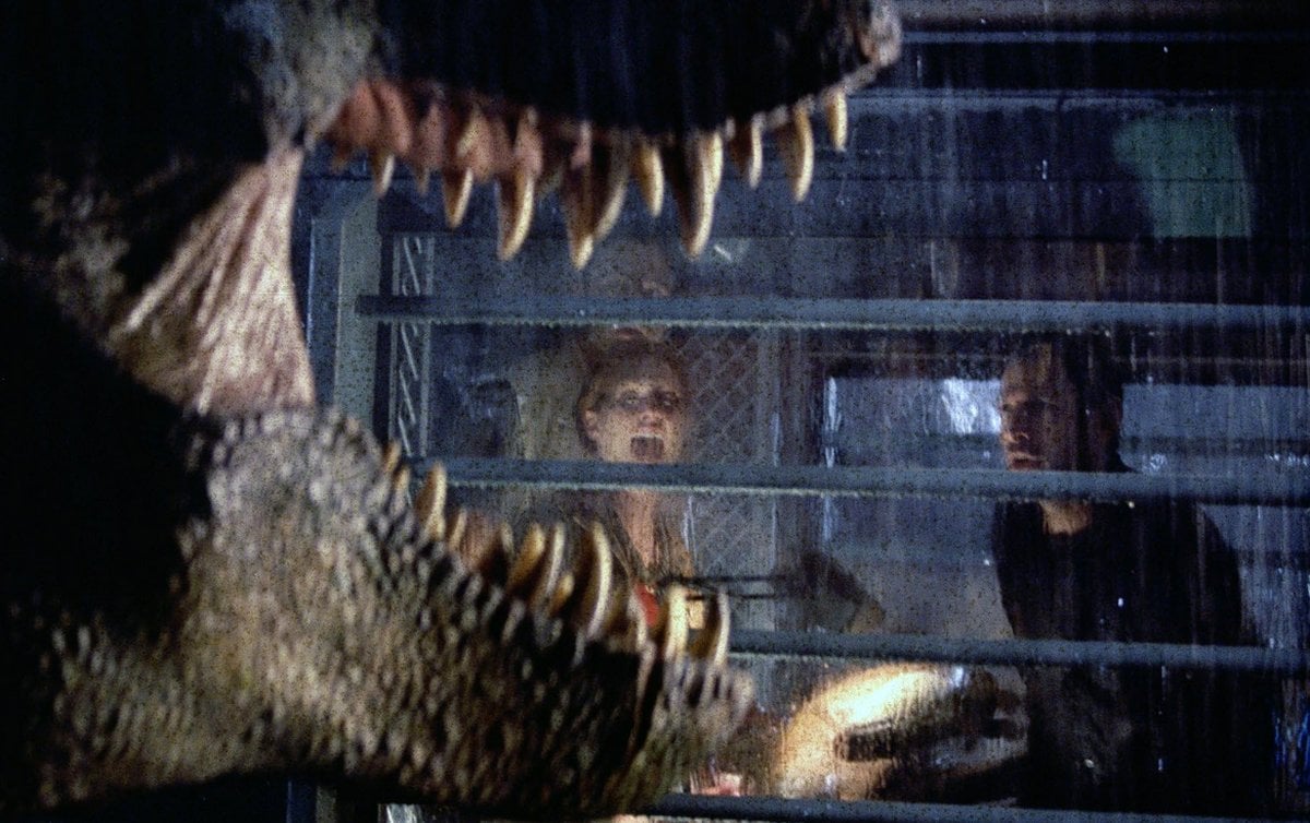 Julianne Moore and Jeff Goldblum in The Lost World: Jurassic Park (Universal)