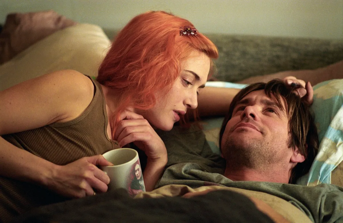 Joel and Clementine lay in bed together talking in "Eternal Sunshine of the Spotless Mind"