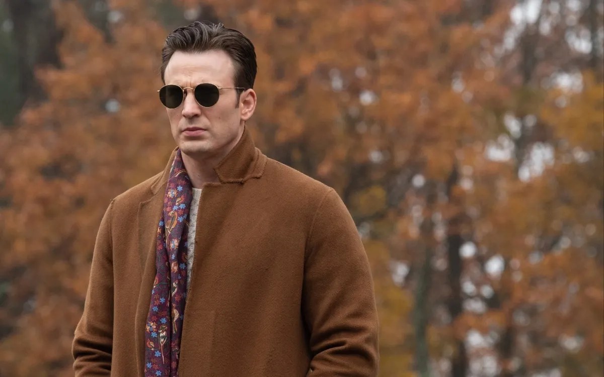 Chris Evans dressed for fall in Knives Out