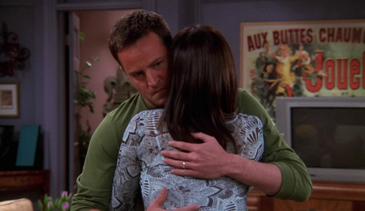 Matthew Perry and Courteney Cox in Friends "The One With the Fertility Test" (NBC)