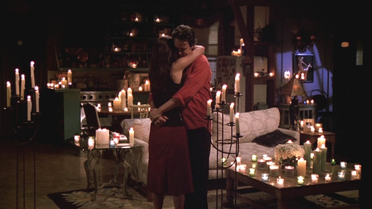 Courteney Cox and Matthew Perry in Friends "The One With the Proposal" (NBC)