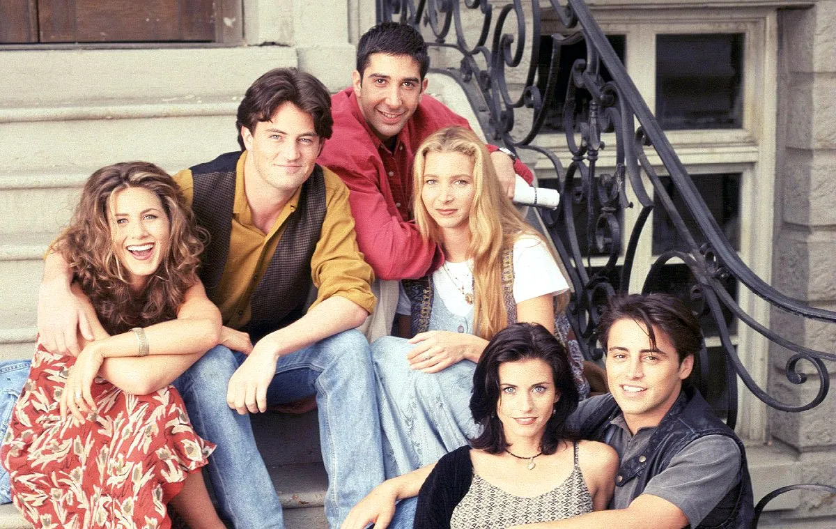 Jennifer Aniston, Matthew Perry, David Schwimmer, Lisa Kudrow, Courteney Cox, and Matt LeBlanc in Friends