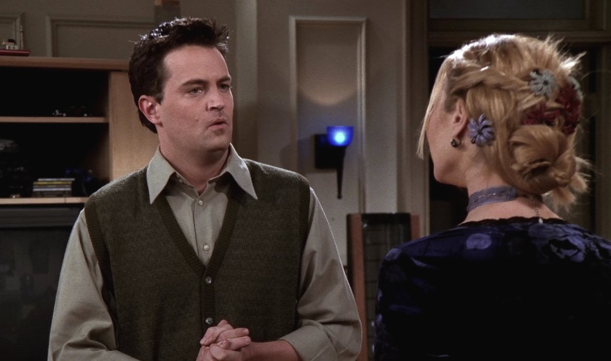 Matthew Perry and Lisa Kudrow in Friends "The One Where Everyone Finds Out" (NBC)