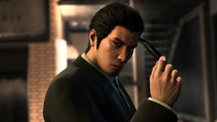 Kazuma Kiryu taking off sunglasses in Like A Dragon Gaiden: The Man Who Erased His Name