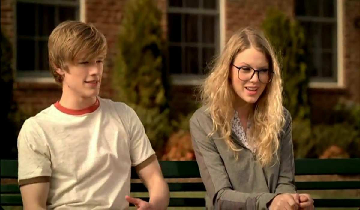 Lucas Till and Taylor Swift 'You Belong with me' video
