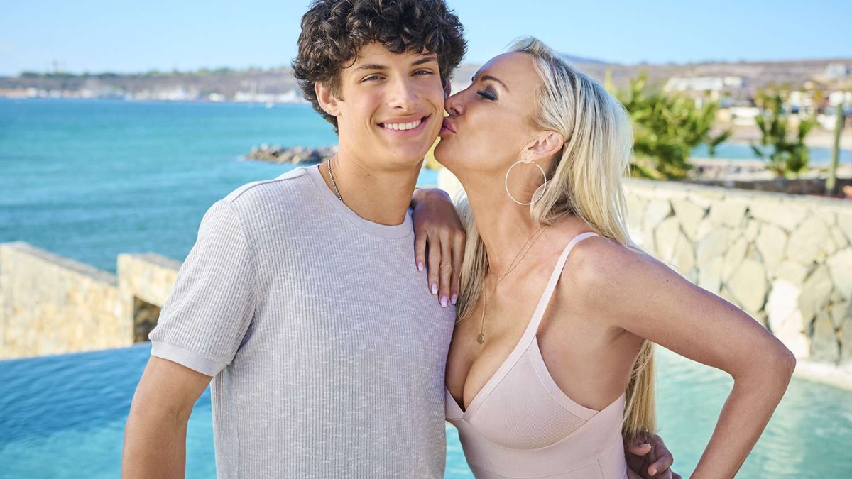 MILF Manor contestants Joey and mom Kelle (TLC)