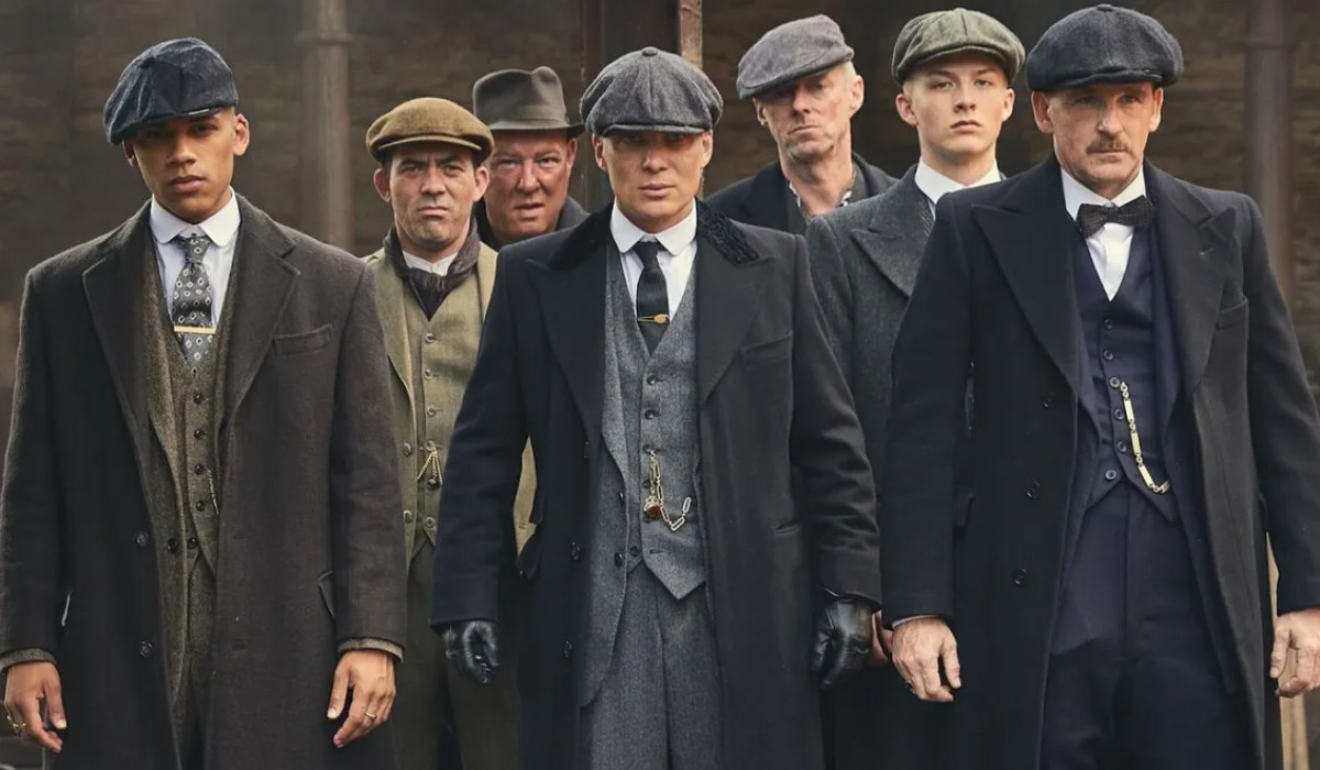 A picture of the Peaky Blinders (including Tommy Shelby played by Cillian Murphy) ready to take action