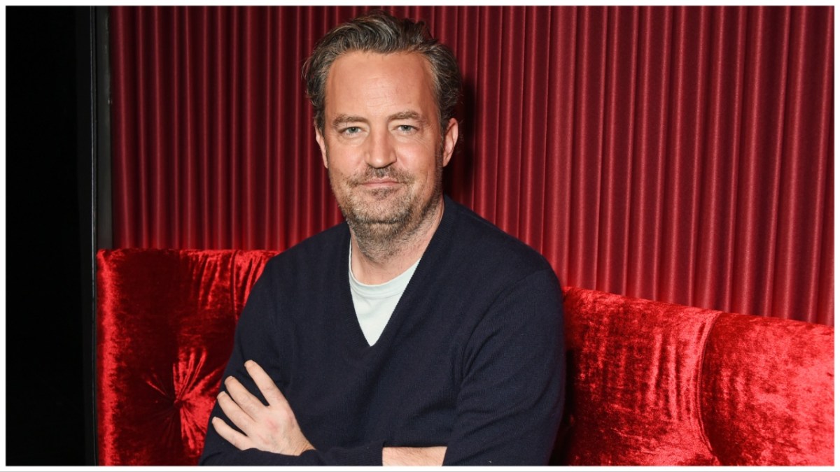 LONDON, ENGLAND - FEBRUARY 08: Matthew Perry poses at a photocall for "The End Of Longing", a new play which he wrote and stars in at The Playhouse Theatre, on February 8, 2016 in London, England. (Photo by David M. Benett/Dave Benett/Getty Images)