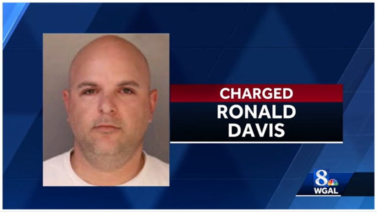 Pennsylvania State Police trooper Ronald Davis' mugshot on WGAL NBC News.