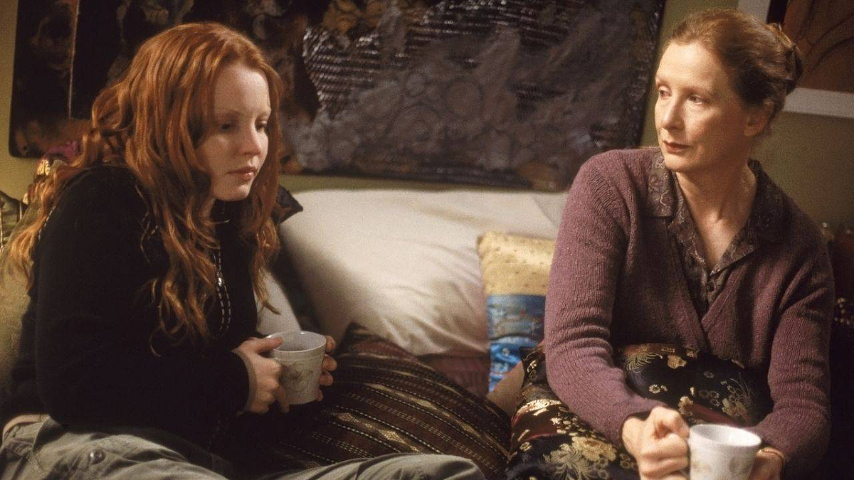 Lauren Ambrose and Frances Conroy in 'Six Feet Under'