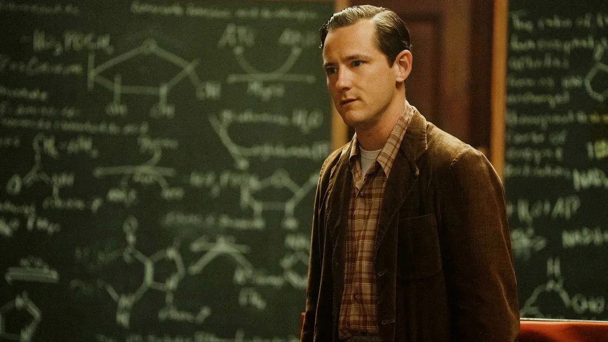 Lewis Pullman as Calvin Evans in Lessons in Chemistry