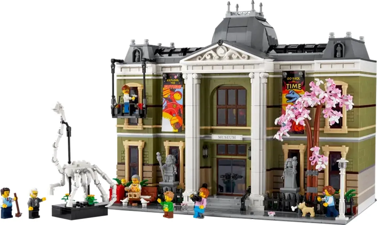 Natural History Museum Lego set