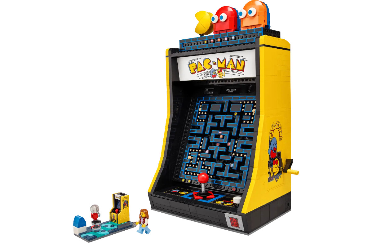 Pac-Man arcade LEGO set 
