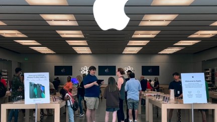 Apple Store in Maryland.