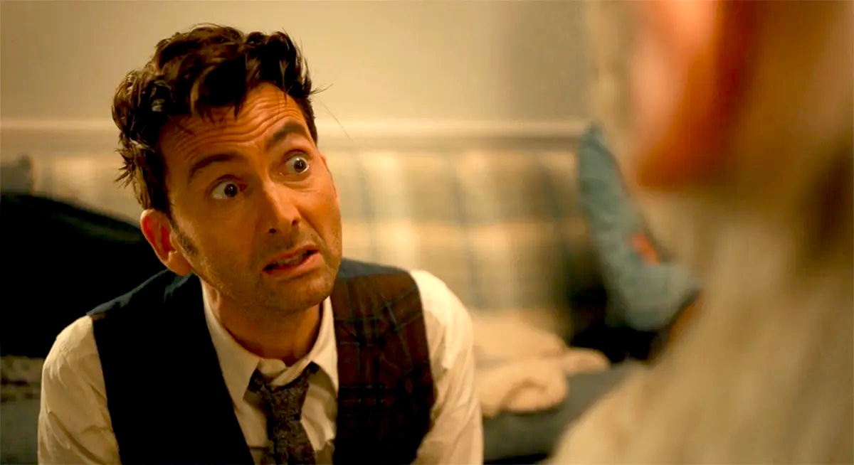 David Tennant as the Doctor talking to the Meep