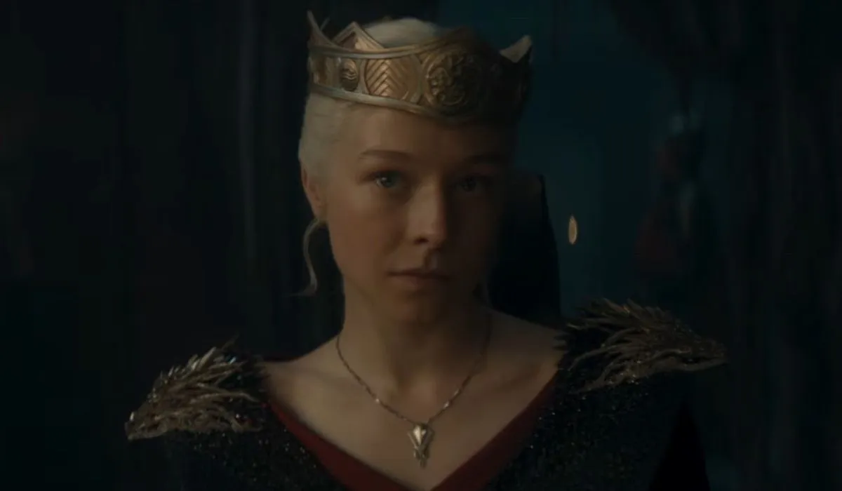 Rhaenyra Targaryen, played by Emma D'Arcy, wearing her crown in the first teaser for the second season of House of the Dragon