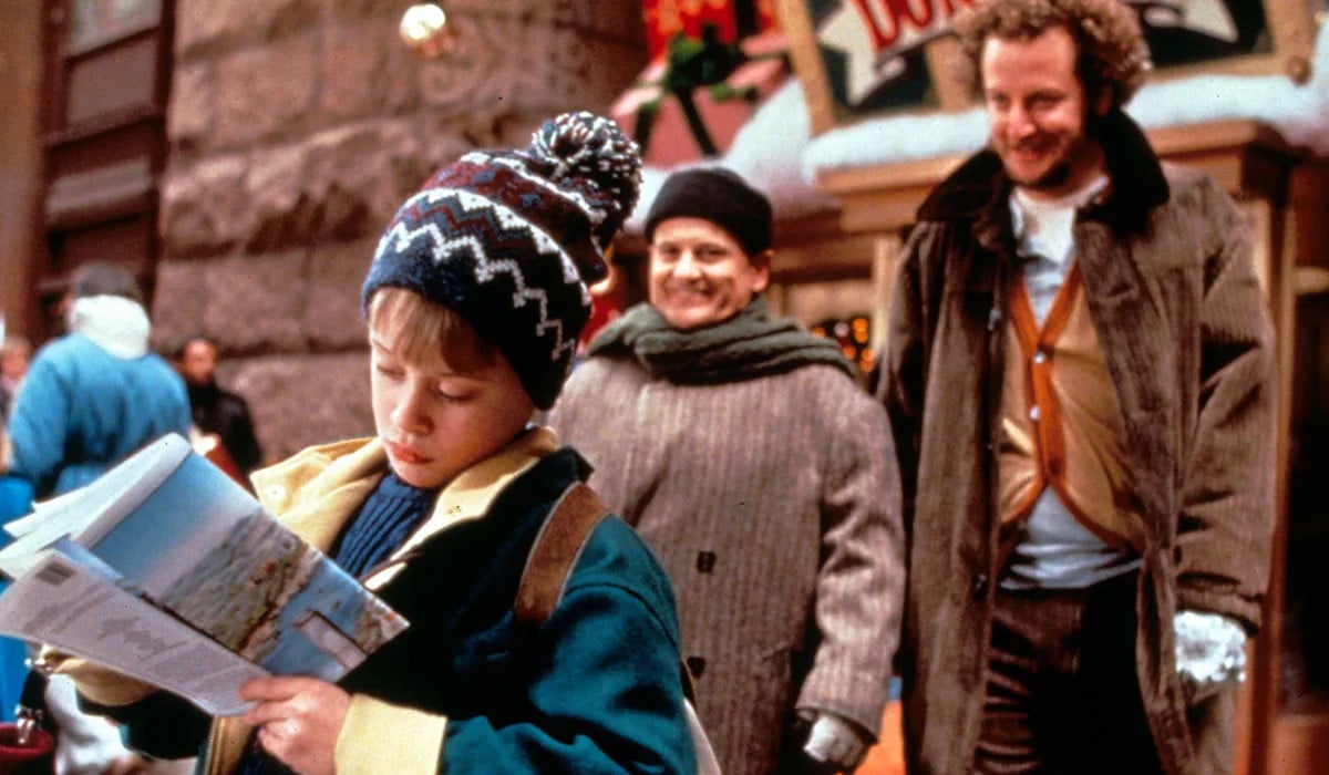 Macaulay Culkin, Joe Pesci and Daniel Stern in Home Alone 2: Lost in New York