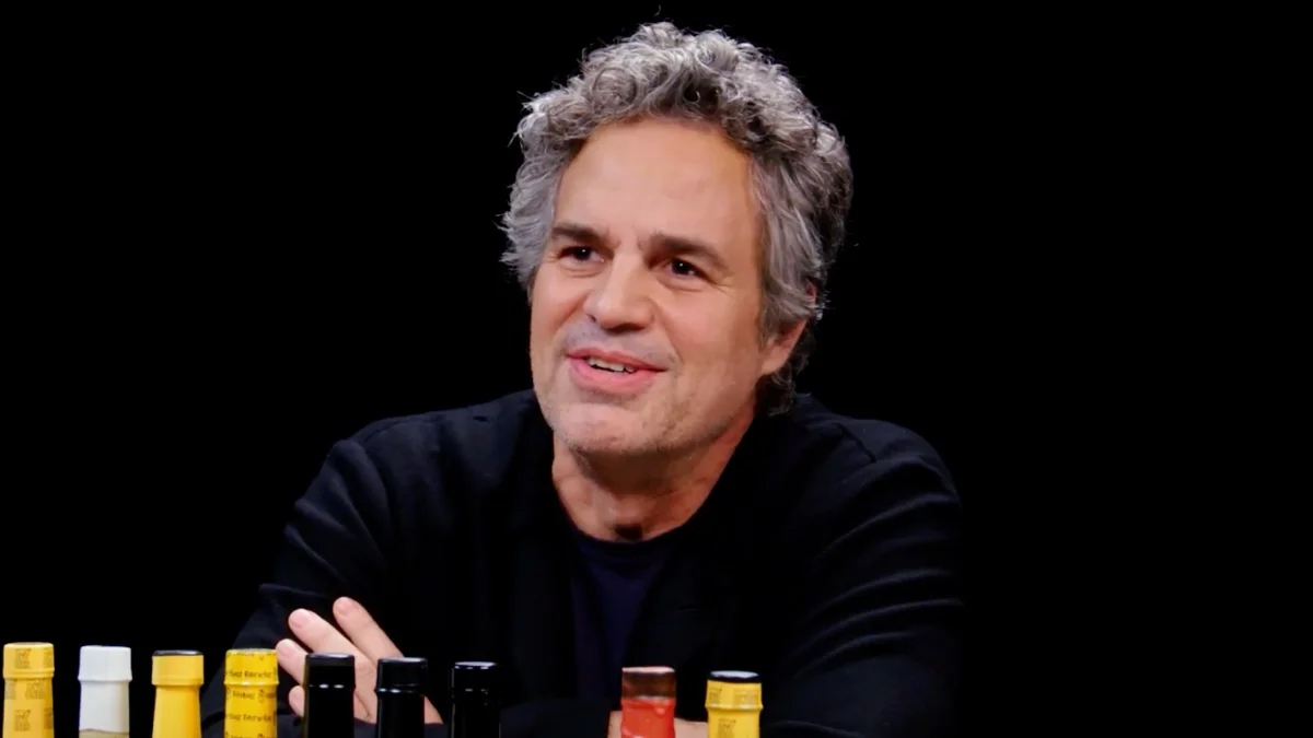 Mark Ruffalo doing Hot Ones